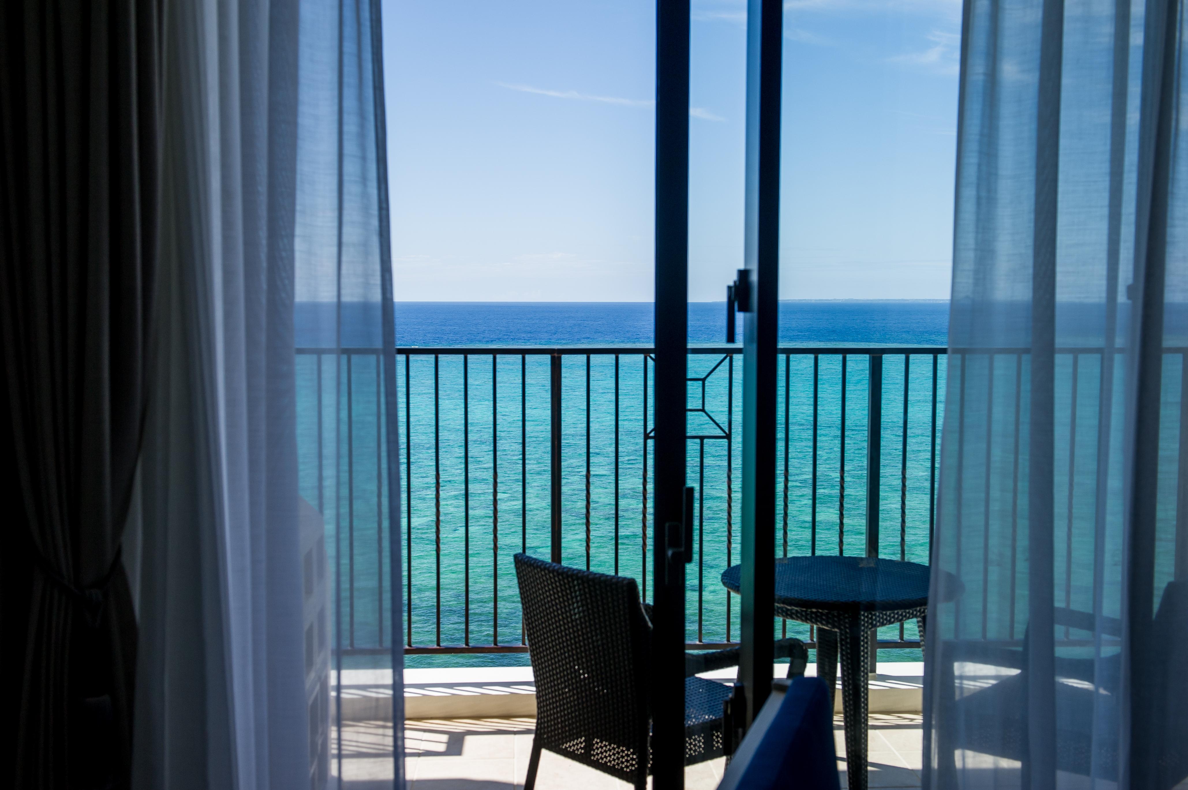 Hotel Monterey Okinawa Spa & Resort Онна Екстер'єр фото View from a room at the Hilton