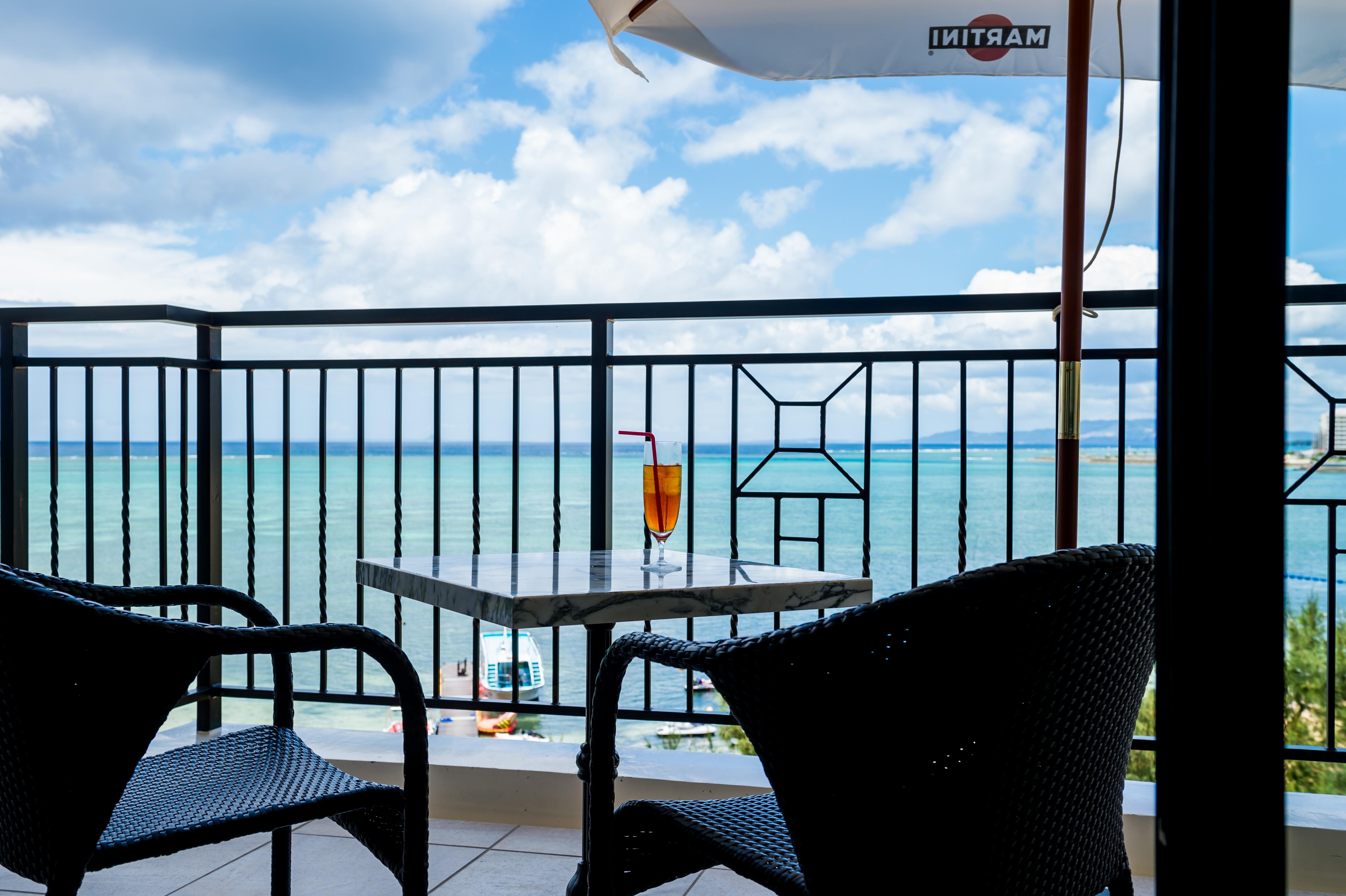Hotel Monterey Okinawa Spa & Resort Онна Екстер'єр фото View from the balcony of a hotel room