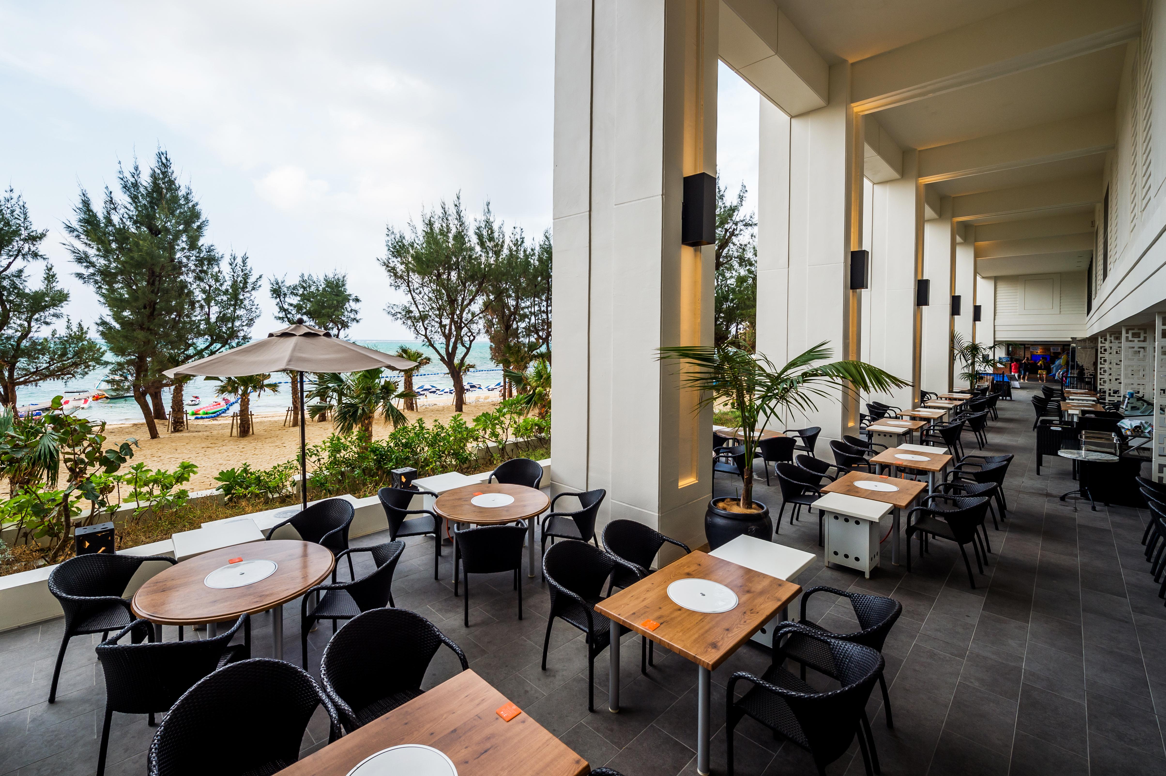 Hotel Monterey Okinawa Spa & Resort Онна Екстер'єр фото The Beach Club